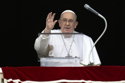 Papa Franjo poručio zločincima: "Dosta, molim vas. Zaustavite se!"
