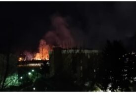 Lokalizovan požar u sarajevskom naselju Dobrinja: “Nema povrijeđenih”
