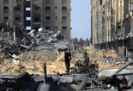 Izrael i tokom Bajrama nastavio s napadima na Gazu