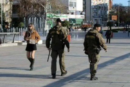 U Srbiji na ulicama vojna policija s dugim cijevima, poznat i razlog
