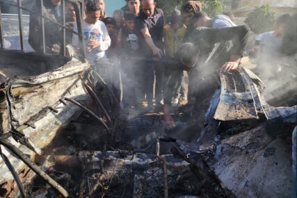 Izraelske snage izvele napad na područje sa palestinskim šatorima u Rafahu