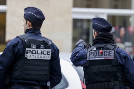 Francuska: Nepoznati napadači pucali na džamiju