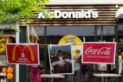 Protest protiv Izraela ispred podružnica McDonald'sa u Holandiji