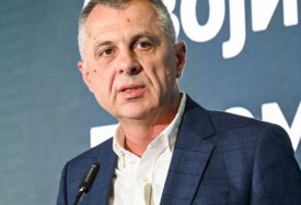 Analitičari ubijeđeni da će Radojičić pomrsiti račune političkim strankama na predstojećim izborima