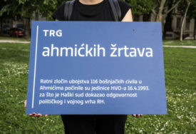 Trg Franje Tuđmana u Zagrebu simbolično preimenovan u Trg ahmićkih žrtava