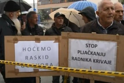 Radnici Krivaje protestuju pred Vladom FBiH, traže sastanak sa Nikšićem (VIDEO)