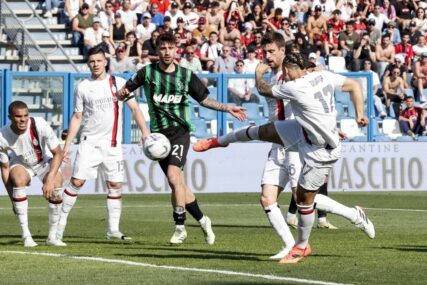 Milan gubio s dva gola razlike pa se vratio u život i uzeo bod u remiju sa šest pogodaka