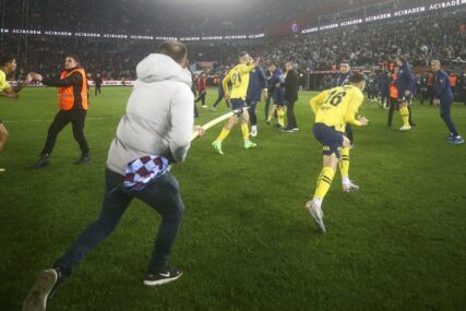 Trabzonspor žestoko kažnjen zbog napada navijača na Džeku i saigrače