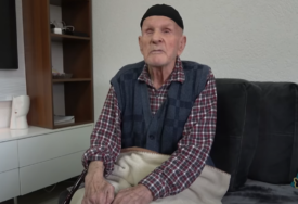 Dedo Mahmut je slijep 24 godine, a brigu o njemu vodi snaha: “Nema je bolje!”