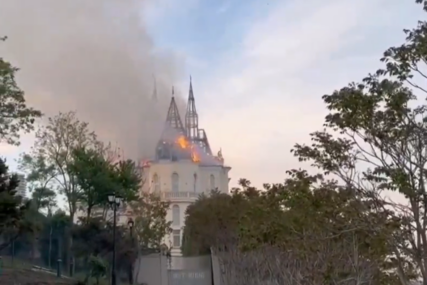 Rusi izveli raketni napad, dvorac "Harryja Pottera" u plamenu (VIDEO)