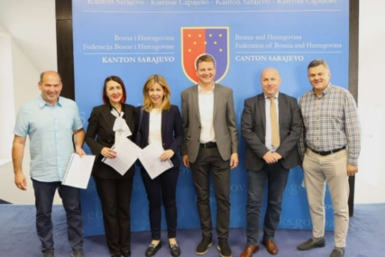 Hasanović i direktori zdravstvenih institucija potpisali sporazume za nabavku opreme