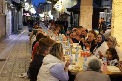 Veliki broj Mostaraca na zajedničkom iftaru