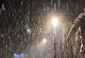 Zabijelilo se u Hrvatskoj: Snijeg napadao tokom noći, zimska služba morala da izađe na ulice