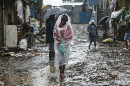 U poplavama u Keniji poginule najmanje 93 osobe