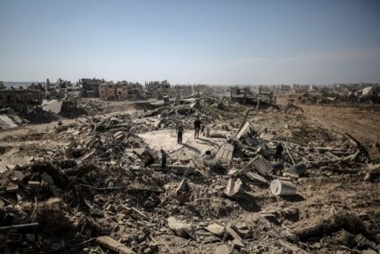 GENOCIDAŠI NE POŠTUJU NI MRTVE Izraelske snage buldožerima uništile groblje