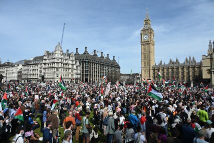 Hiljade demonstranata u Londonu pružilo podršku Palestincima