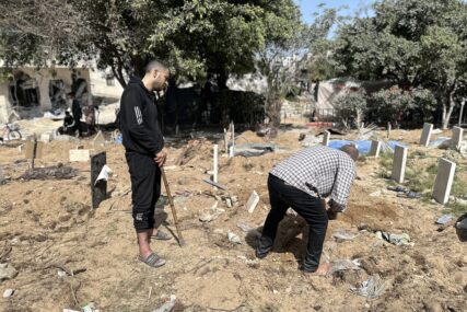 Potresne scene iz Gaze: Otac očajnički pokušava da pronađe mezar 3-mjesečne kćerkice