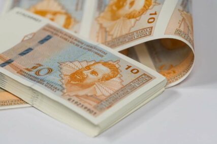 Prosječna neto plata u FBiH u februaru 1.315 KM, bruto plata 2.045 KM