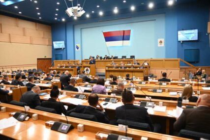 Kontroverzna Deklaracija o zaštiti Srba usvojena u NSRS