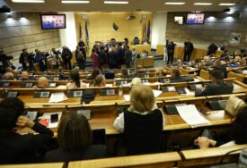 Opozicija smatra 'falsificiranim' izvještaj Radne grupe o izboru sudije Ustavnog suda BiH