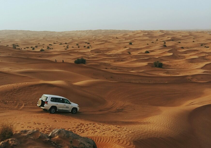 pustinja auto dubai