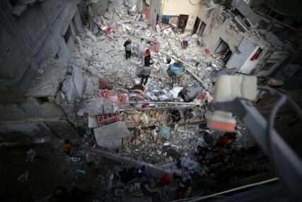 Novi napad na Rafah u Gazi: U izraelskom zračnom napadu ubijeno 8 Palestinaca