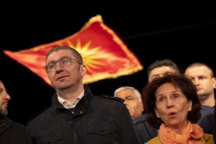 Preliminarni rezultati: Siljanovska Divkova i Pendarovski u drugom krugu predsjedničkih izbora u Sjevernoj Makedoniji