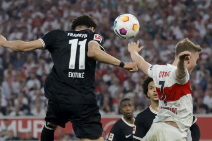 Stuttgart razbio Eintracht i stigao Bayern