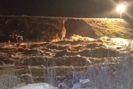 Pukla brana kod ruskog grada Orska, u toku evakuacija (VIDEO)
