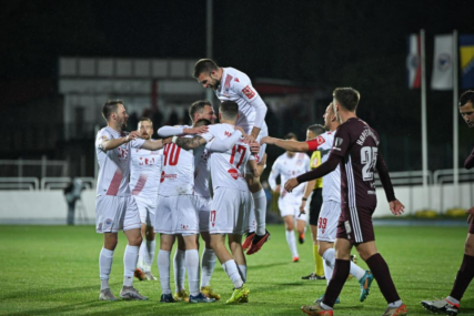 Prvo poluvrijeme: Fudbaleri Zrinjskog u Mostaru vode sa 3:1 protiv Sarajeva