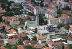 Sve više porodica doseljava se u Ljubuški: Pomoć za kupovinu stana, vrtić 90 KM, besplatan prevoz za učenike, zrak čist…(VIDEO)