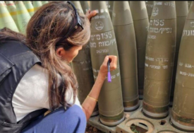Nikki Haley na izraelskoj raketi namijenjenoj Gazi napisala ''Dokrajčite ih''