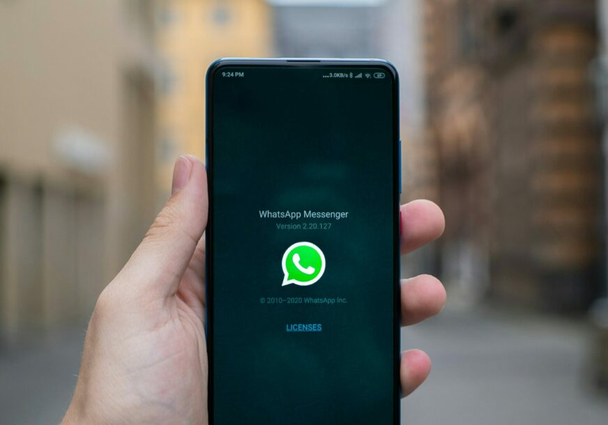 WhatsApp telefon mobitel