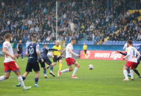 Okom kamere Bosnainfo: Pogledajte kako je na utakmici na Grbavici (FOTO)