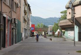 Banjaluka jutros prazna, na ulicama tek po neki prolaznik i automobil