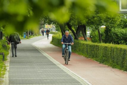 Na sarajevskim ulicama sve više biciklista, povećava se i broj biciklističkih traka i staza (FOTO)