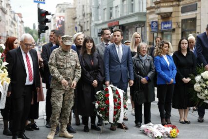 Polaganjem cvijeća u Sarajevu obilježen Dan pobjede nad fašizmom, Dan Evrope i Dan Zlatnih ljiljana
