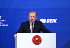 Erdogan: Ankara će nastaviti s pritiskom na Izrael dok ne prestane masakr u Gazi