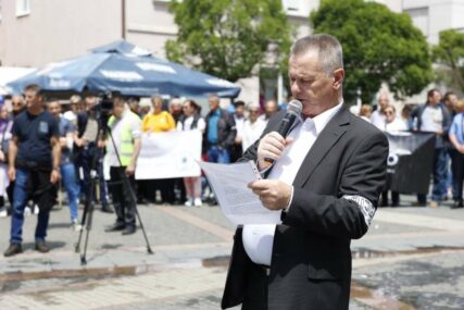 Bačić: Borba za spomenik ubijenoj djeci dugo traje, sve zaustavljeno dolaskom gradonačelnika Javora