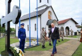Helez na mjestu stradanja 46 civila srpske nacionalnosti u Sijekovcu: Milji Zečević ubijena 3 sina