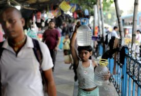 U Indiji ranije zatvaranje škola za ljetnji raspust zbog visokih temperatura
