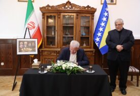 (FOTO) U Ambasadi Irana u Sarajevu otvorena Knjiga žalosti: Naša snaga i moć će i dalje biti veliki