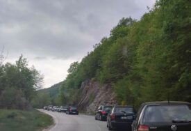 Kolaps saobraćaja: Kilometarska kolona ka Bjelašnici i Igmanu (FOTO, VIDEO)