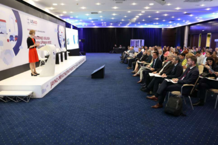 Lakić na konferenciji USAID-a: Model javno-privatnog partnerstva treba značajnije da zaživi u BiH