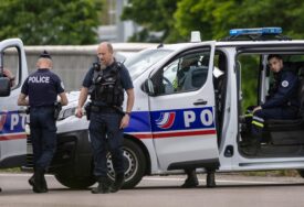 Napad na sinagogu u Francuskoj, ubijen muškarac