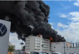 Toksičan oblak dima nad Berlinom: Bukti požar u fabrici punoj hemikalija, djeca zatvorena u školama