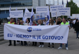 Sve više priče o odlasku iz BiH, sve manje o pravima radnika