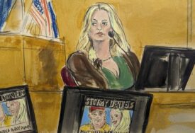 U središtu pozornosti: Ko je Stormy Daniels, porno zvijezda zbog koje bi Trump mogao u zatvor?