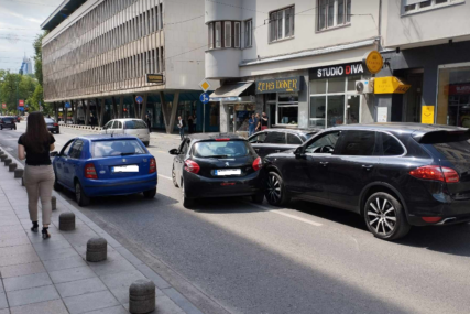 Sudar tri vozila u centru Sarajeva