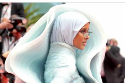 Ljepotica s hidžabom pomela konkurenciju u Cannesu u haljini-skulpturi